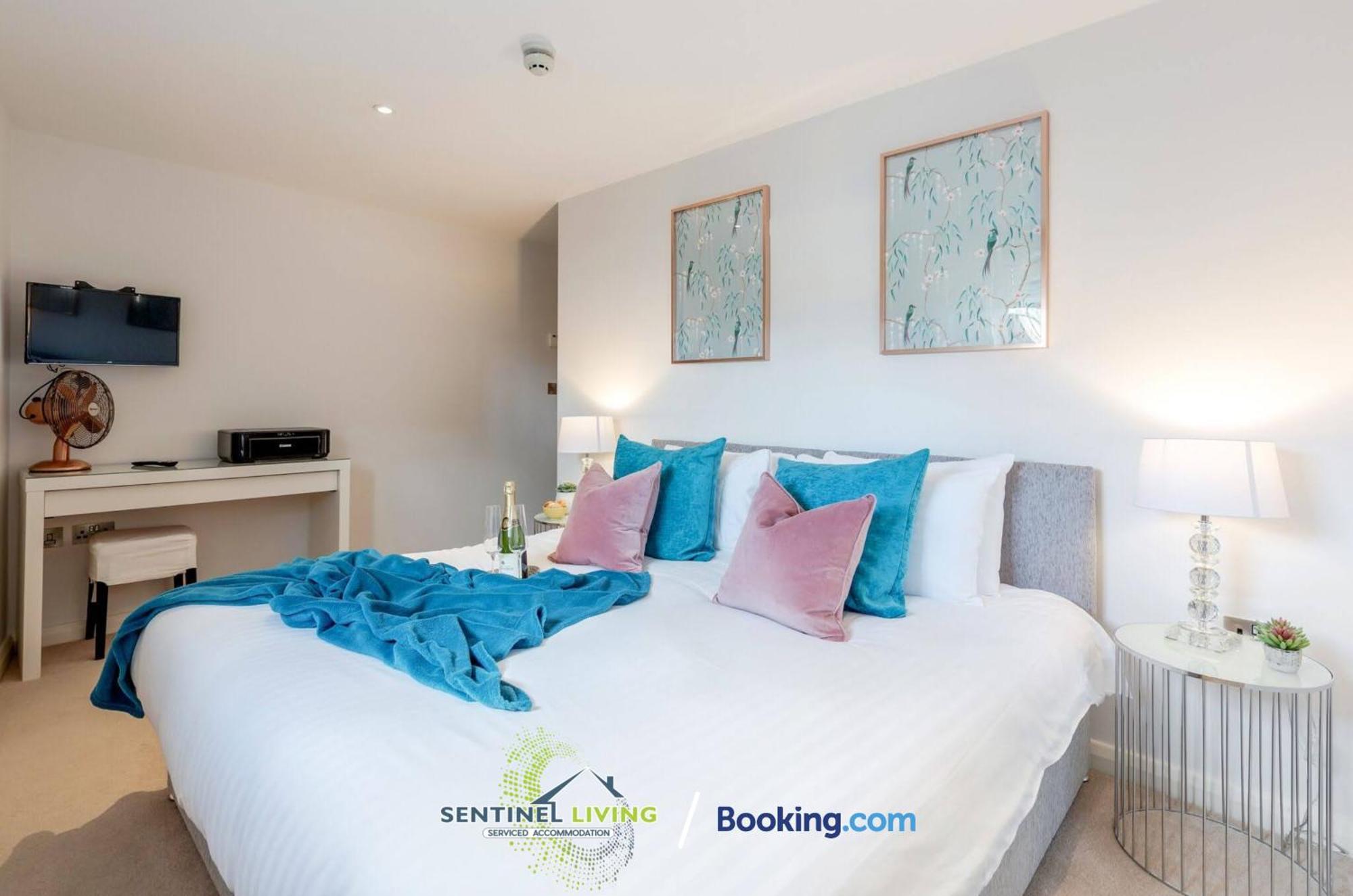 Flat 2 Bed By Sentinel Living With Free Wifi And Parking Apartamento