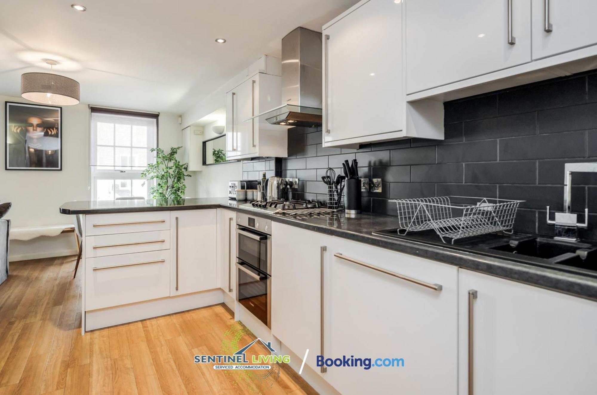 Flat 2 Bed By Sentinel Living With Free Wifi And Parking Windsor