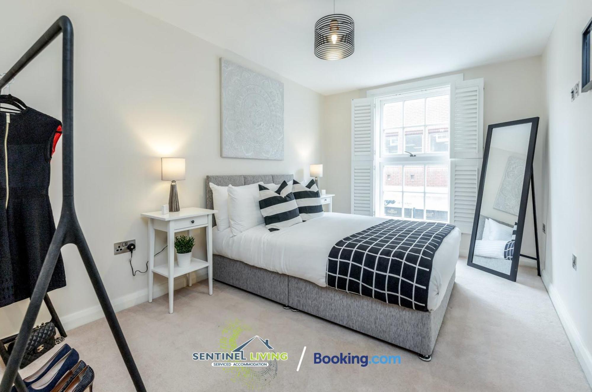 Flat 2 Bed By Sentinel Living With Free Wifi And Parking
